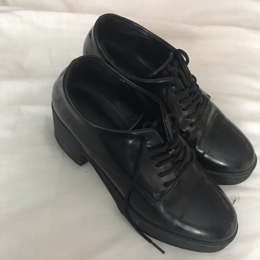 Essential Oxford shoes